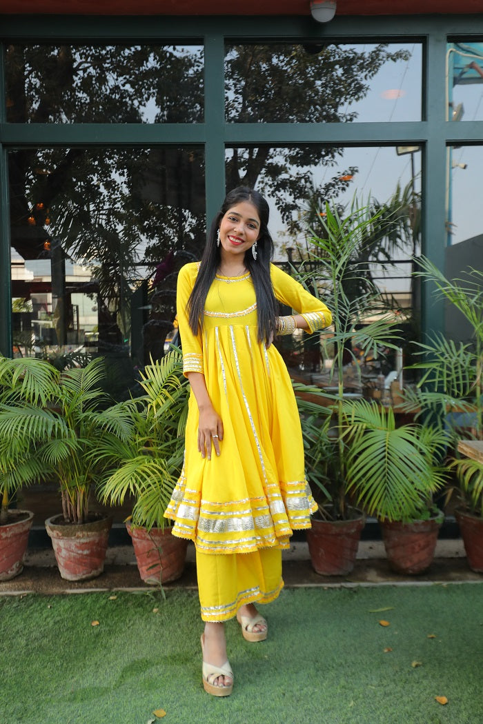 Yellow Heavy Gota Work Set