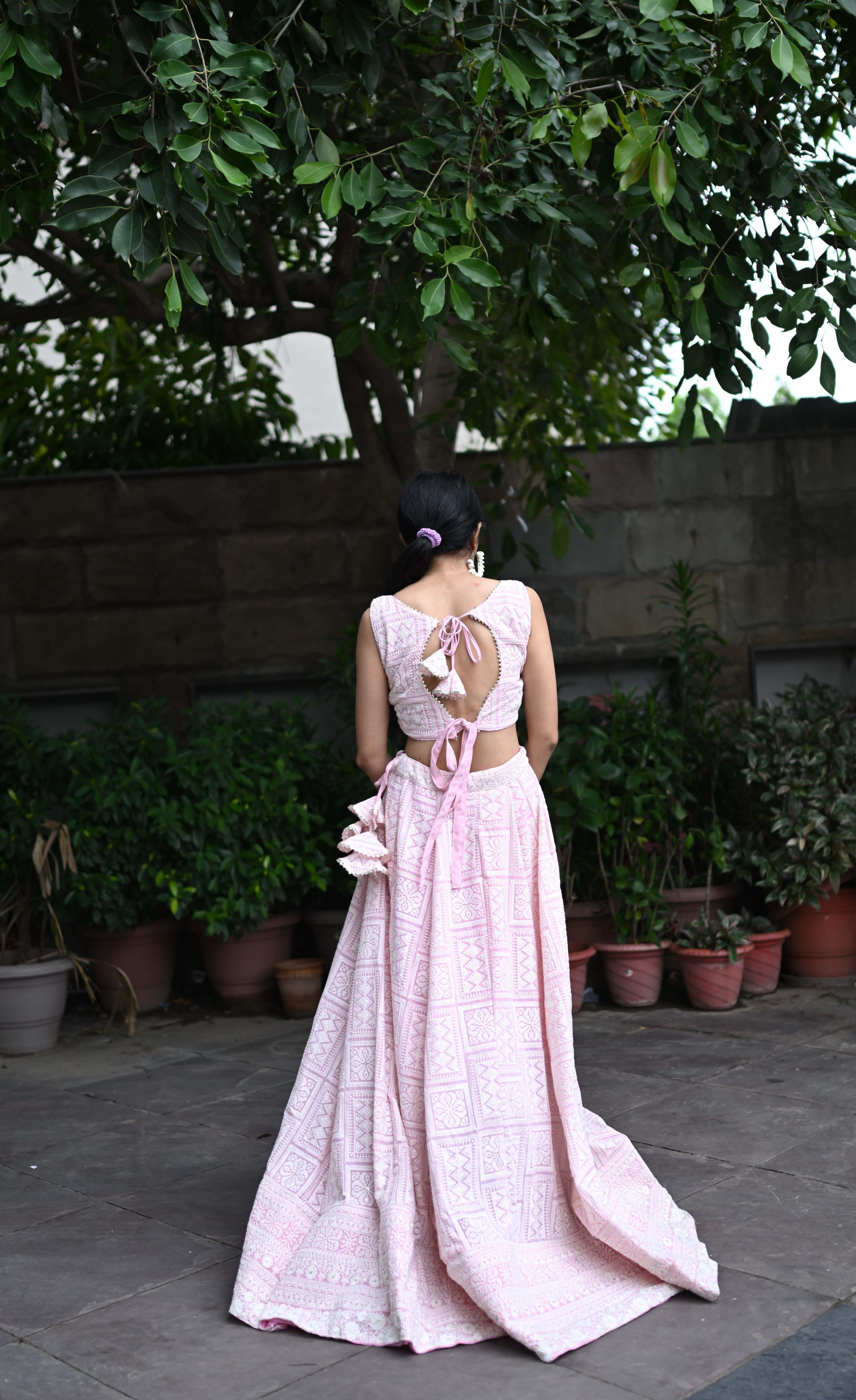 Lucknowi Chikankari Set