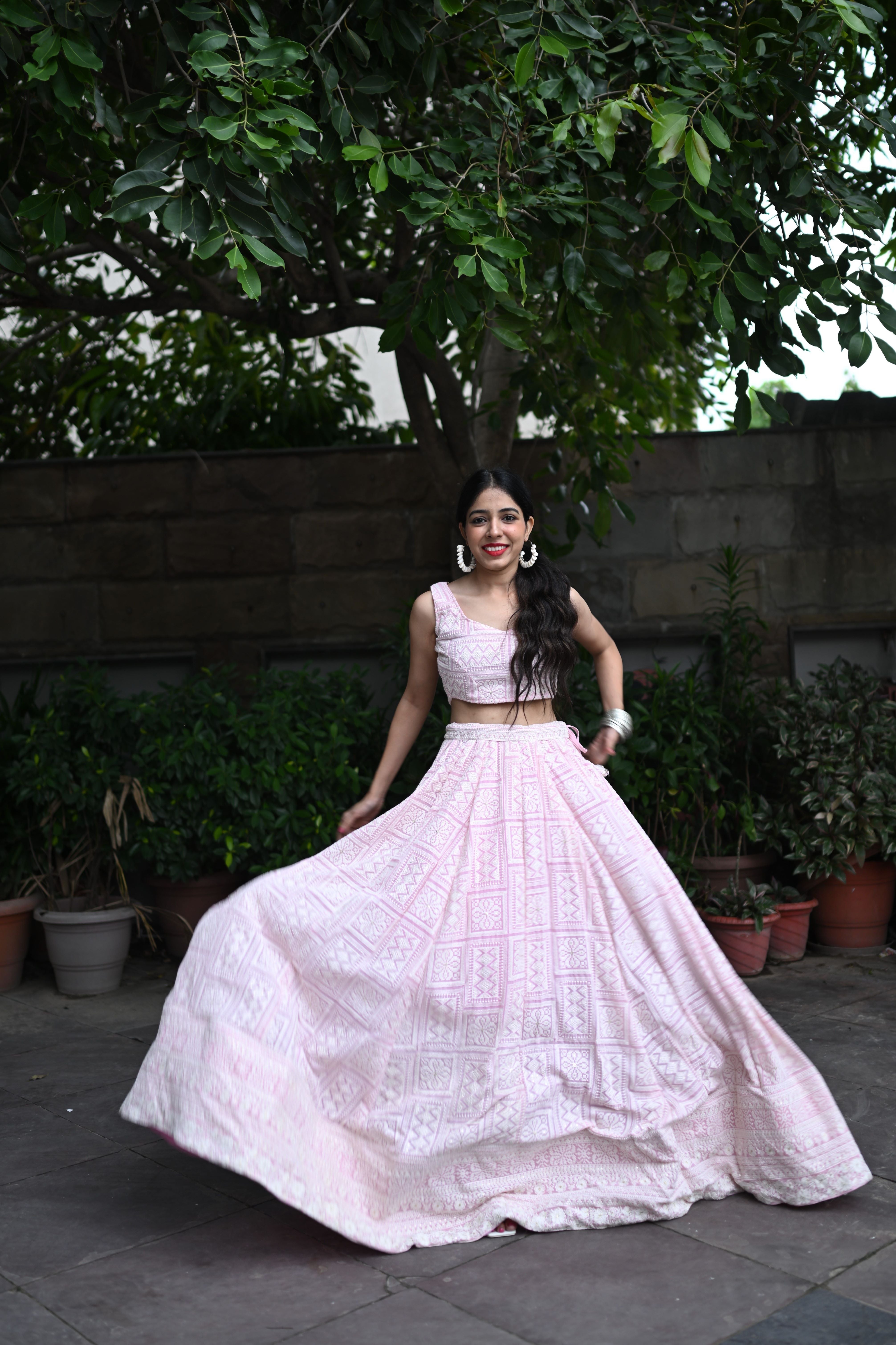 Lucknowi Chikankari Set